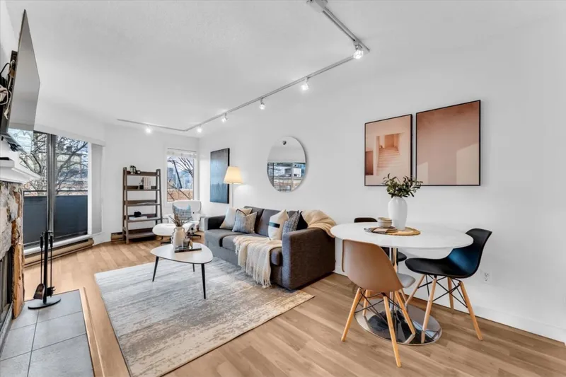 407 1476 W 10TH AVENUE - photo 1 of 25