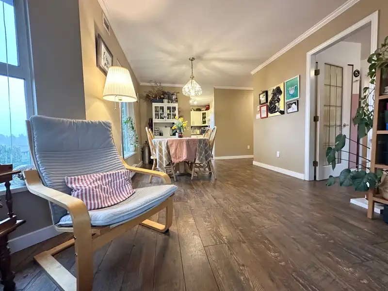 306 15160 108 AVENUE - photo 3 of 21