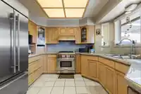547 TEMPE CRESCENT - thumbnail 5