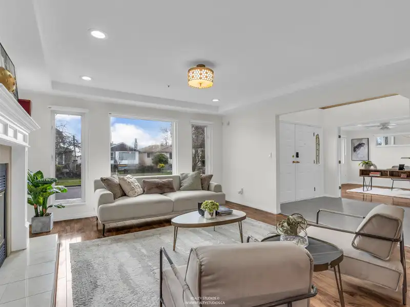 47 E 50TH AVENUE - photo 1 of 40