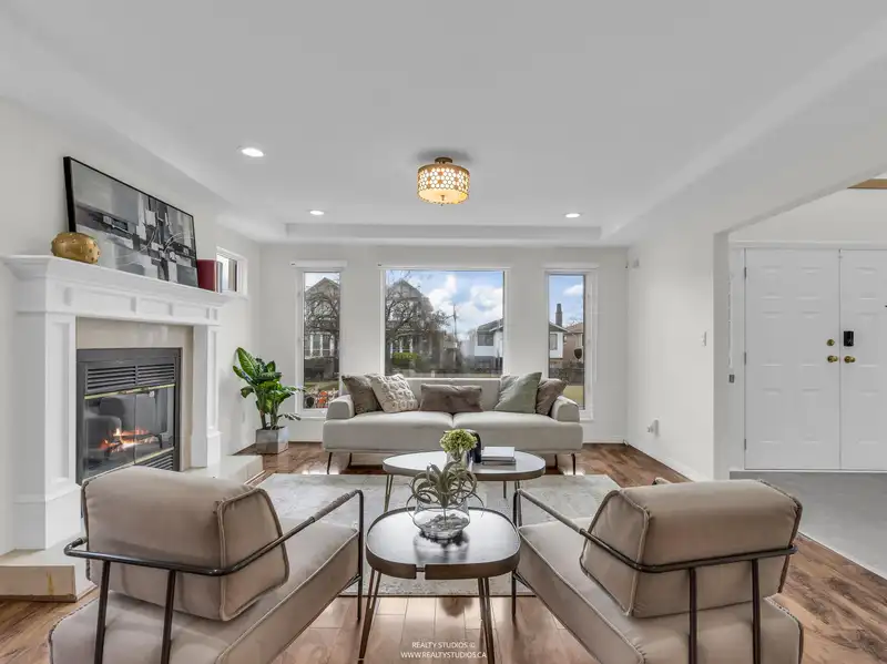 47 E 50TH AVENUE - photo 4 of 40
