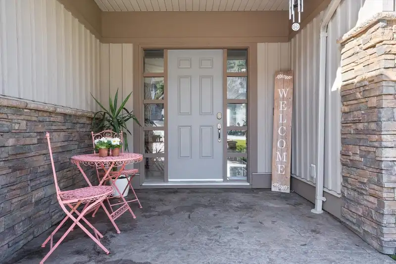 125 51075 FALLS COURT - photo 4 of 40
