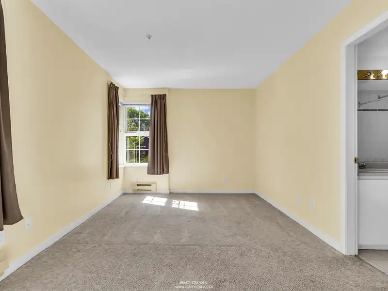 204 876 W 16TH AVENUE - photo 4 of 39