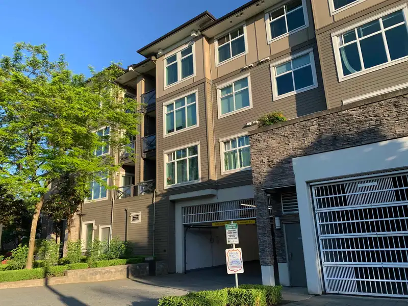322 18818 68 AVENUE - photo 1 of 27