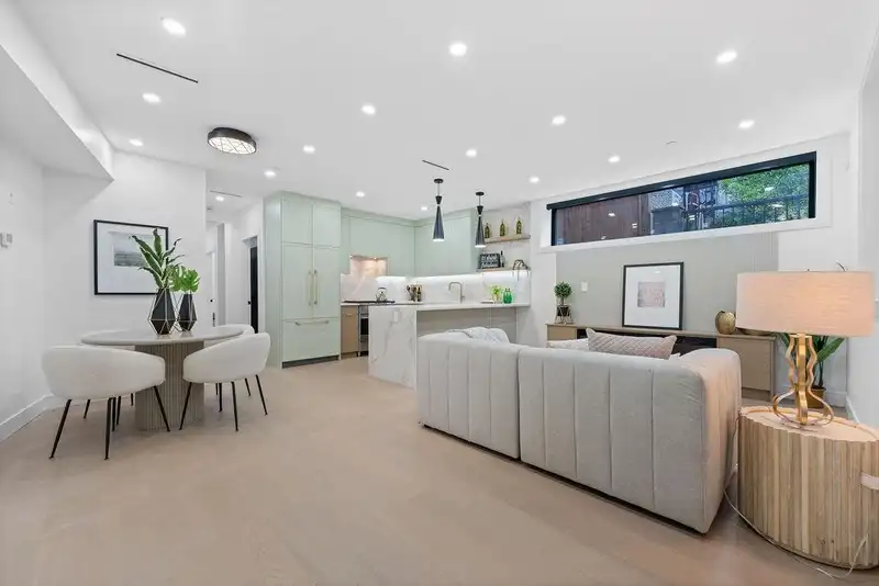 2 2282 E 8TH AVENUE - photo 3 of 39