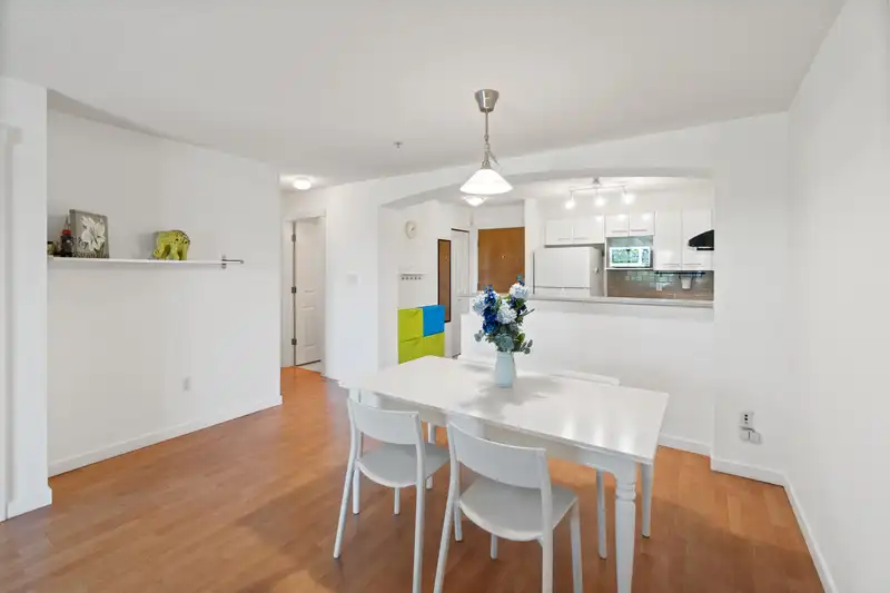 1208 5133 GARDEN CITY ROAD - photo 4 of 24