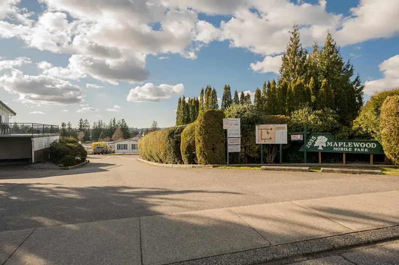 26 2035 MARTENS STREET - photo 4 of 25