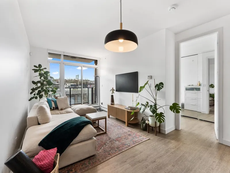 201 1788 ONTARIO STREET - photo 1 of 24