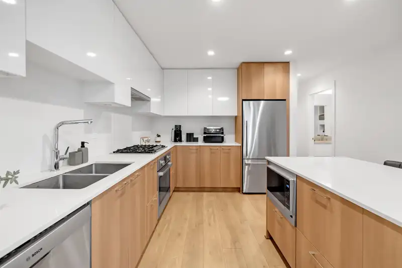 303 715 W 15 STREET STREET - photo 4 of 14