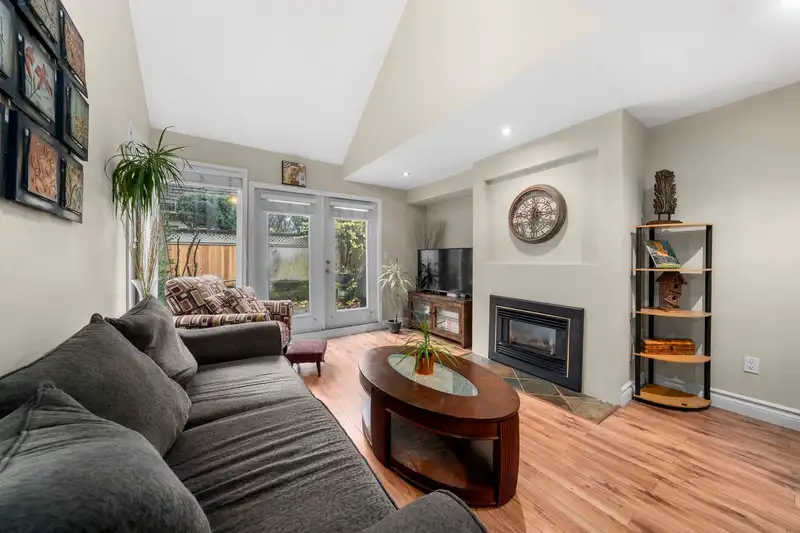 6 230 W 15TH STREET - photo 2 of 40
