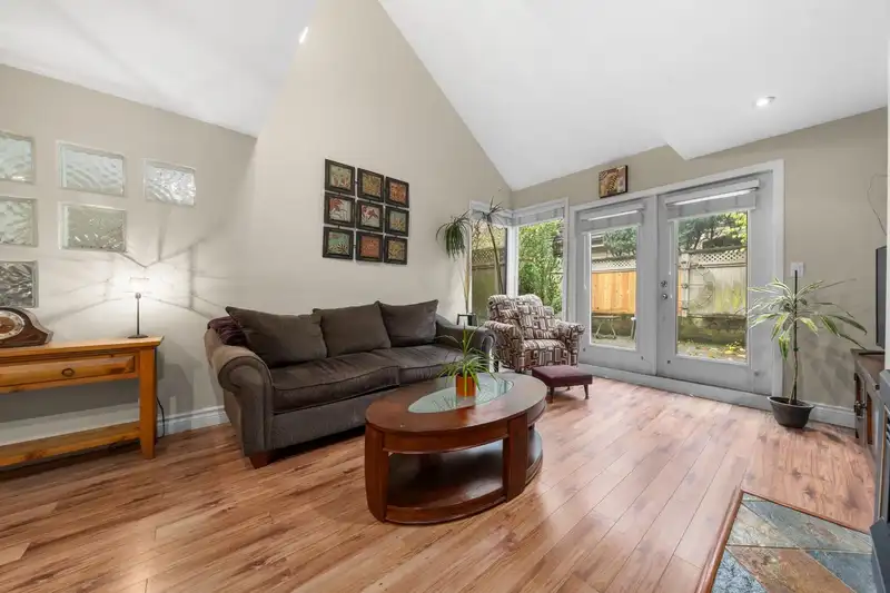 6 230 W 15TH STREET - photo 3 of 40