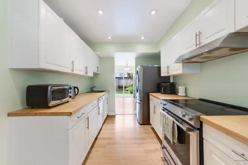 5 6712 BAKER ROAD - photo 2 of 29