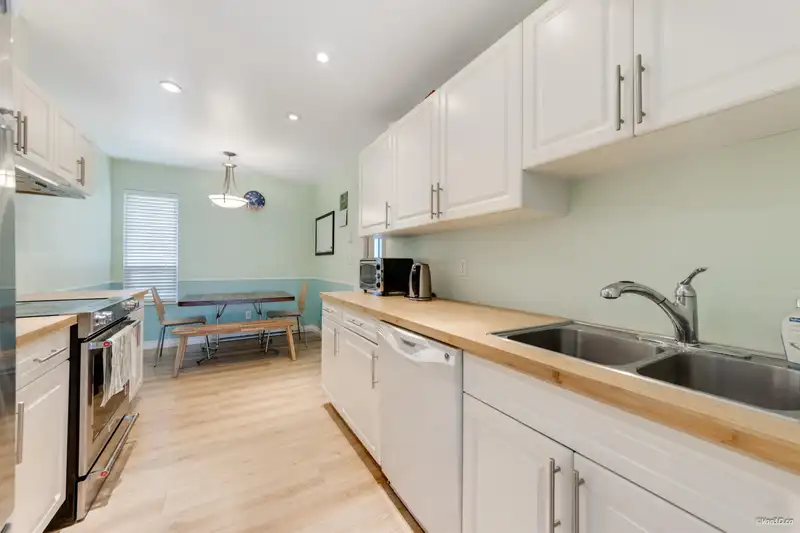 5 6712 BAKER ROAD - photo 4 of 29