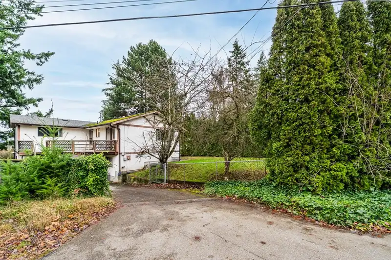 2751 153A STREET - photo 2 of 14
