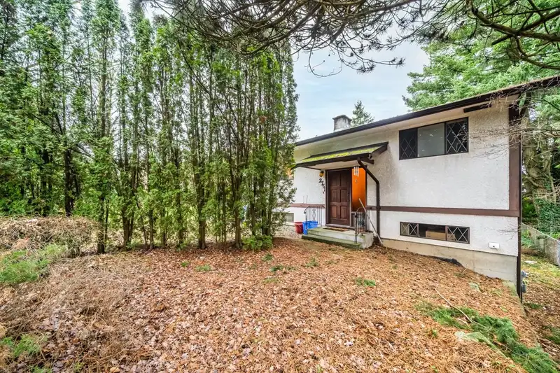 2751 153A STREET - photo 3 of 14