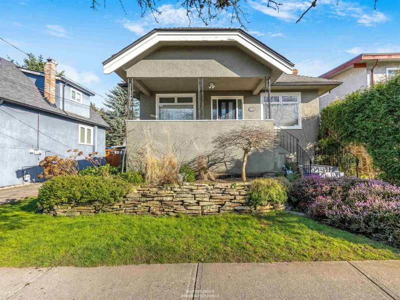 4072 ONTARIO STREET - photo 1 of 25