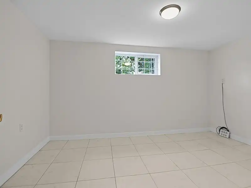 2216 E 41ST AVENUE - photo 4 of 35