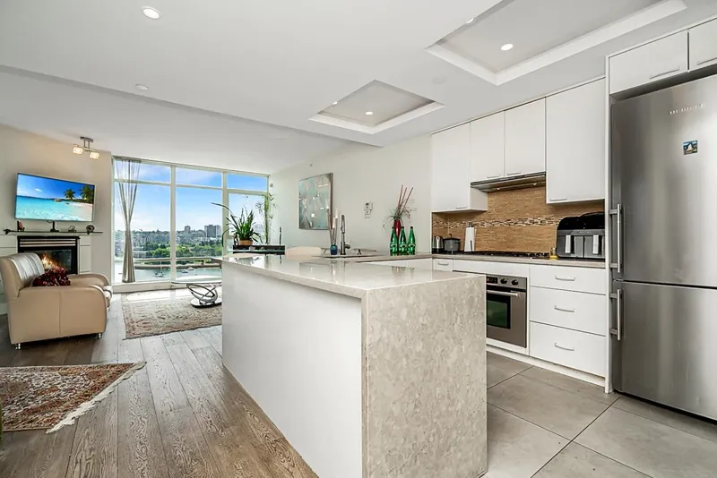 1502 1483 HOMER STREET - photo 4 of 25