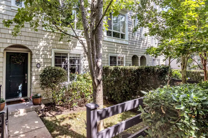 45 14955 60 AVENUE - photo 1 of 35