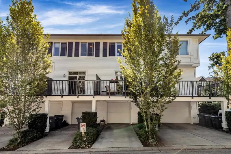 45 14955 60 AVENUE - photo 3 of 35