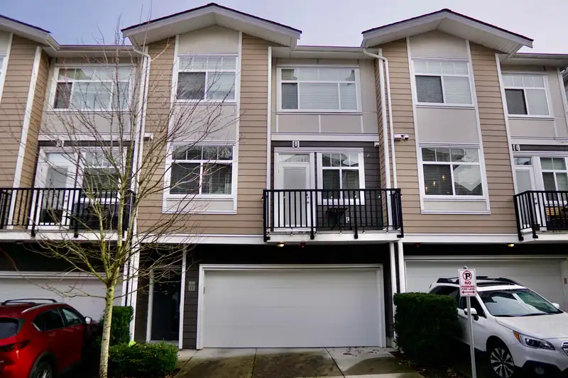 17 20901 83 AVENUE - photo 1 of 23