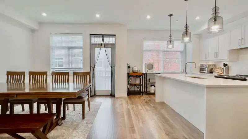 17 20901 83 AVENUE - photo 4 of 23