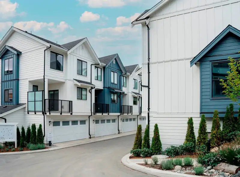 17 1871 165A STREET - photo 1 of 10