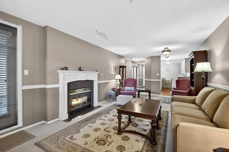 206 9018 208 STREET - photo 4 of 25