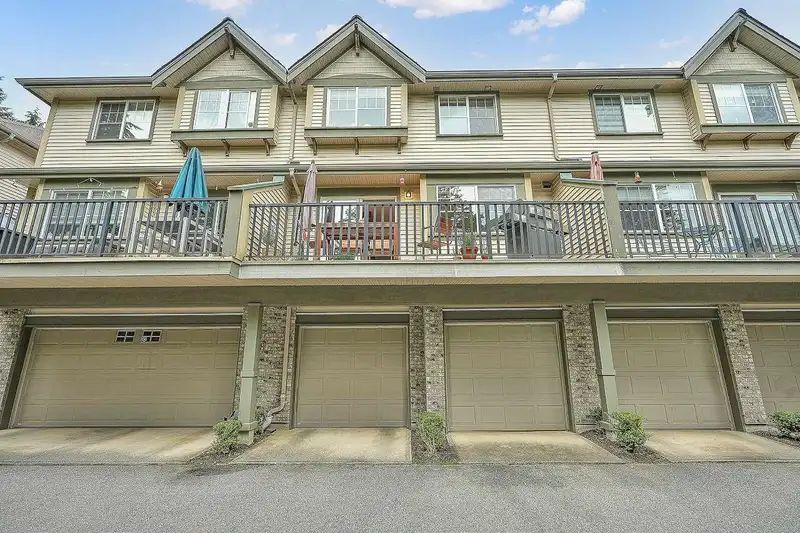 20 3300 PLATEAU BOULEVARD - photo 3 of 34