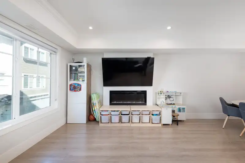 9 9211 MCKIM WAY - photo 4 of 34
