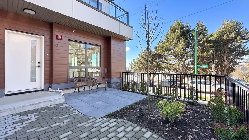 1 3800 PENDER STREET - photo 4 of 25