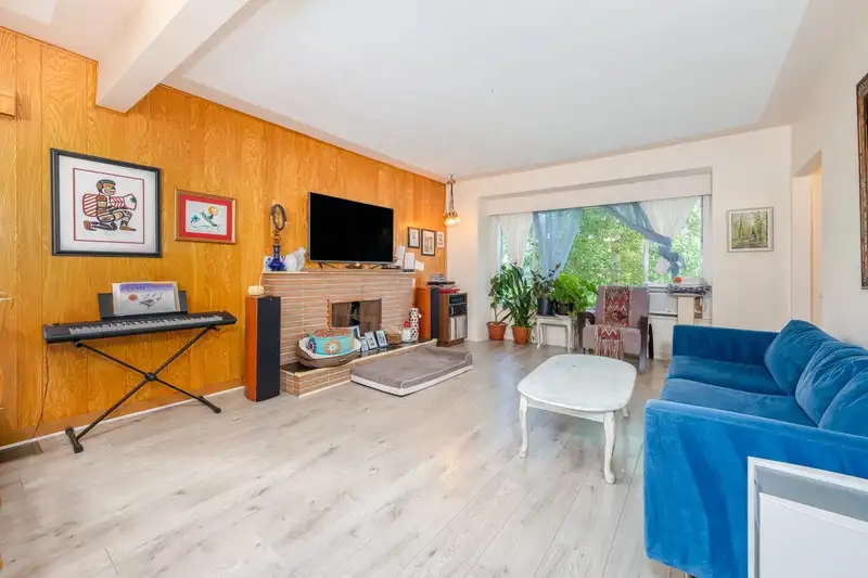 3627 W 7TH AVENUE - photo 3 of 24