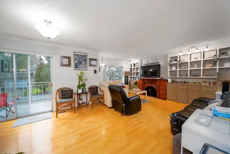 6040 SKAHA CRESCENT - photo 3 of 30