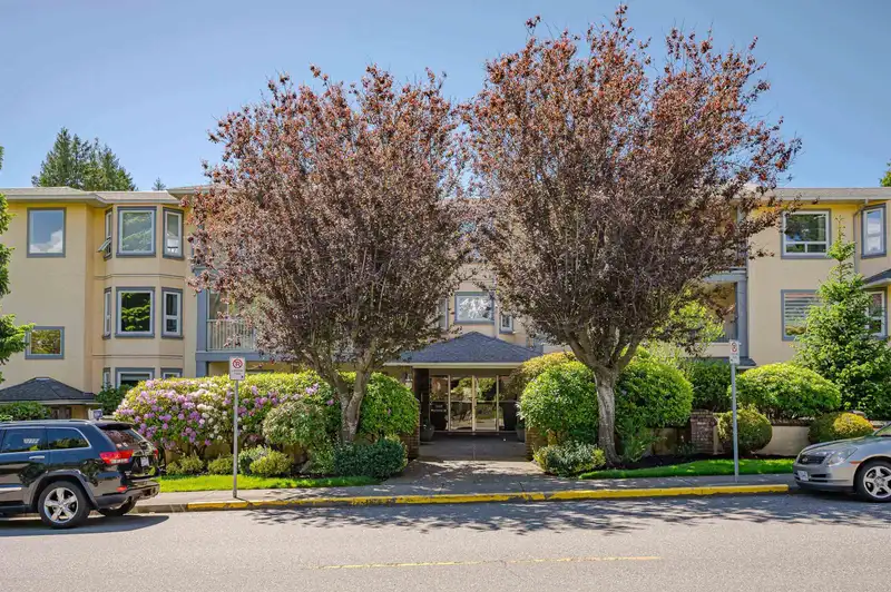 205 1459 BLACKWOOD STREET - photo 1 of 37