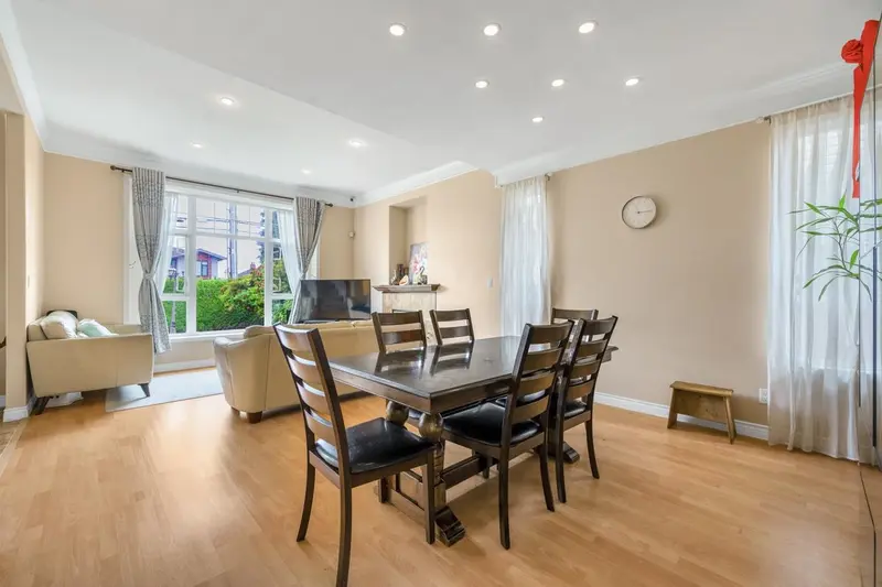 7119 10TH AVENUE - photo 4 of 25