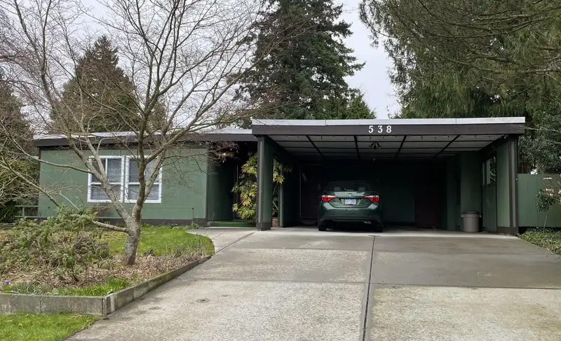 538 ERIN PLACE - photo 1 of 3