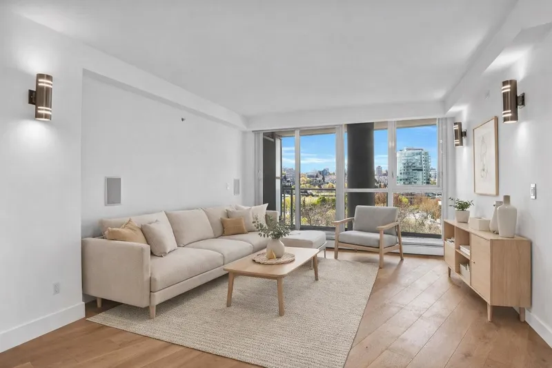 802 1318 HOMER STREET - photo 3 of 25