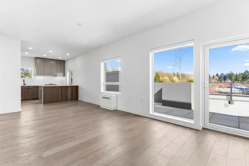 302 3590 W 39TH AVENUE - photo 1 of 24