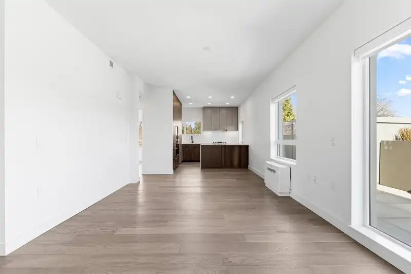 302 3590 W 39TH AVENUE - photo 2 of 24