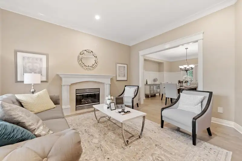 2269 133 STREET - photo 4 of 40