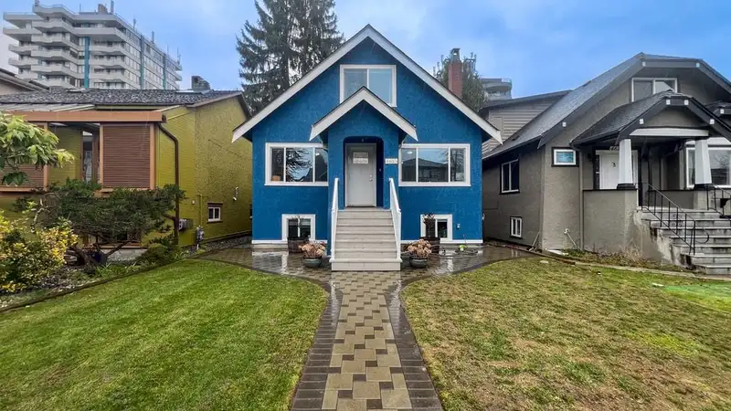 4633 W 11TH AVENUE - photo 1 of 39