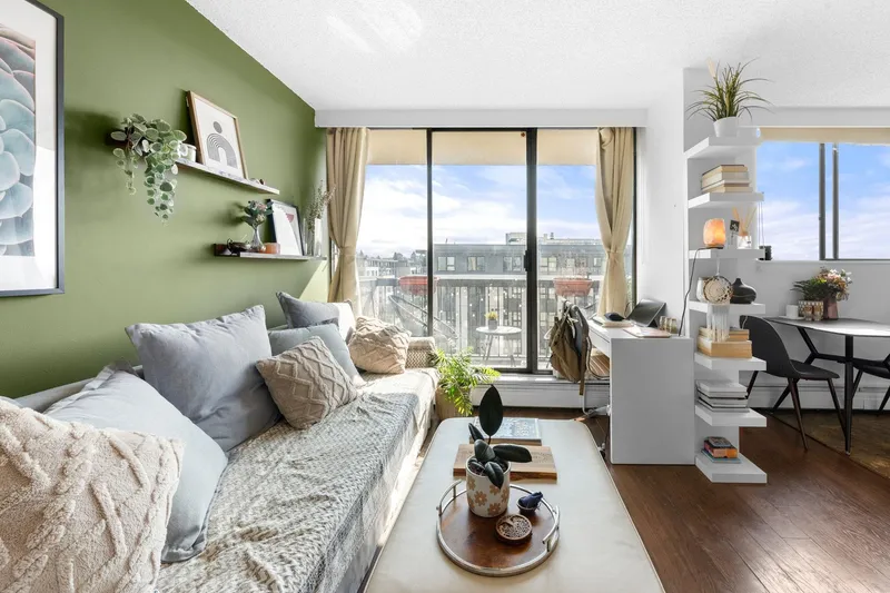 706 145 ST. GEORGES AVENUE - photo 1 of 23