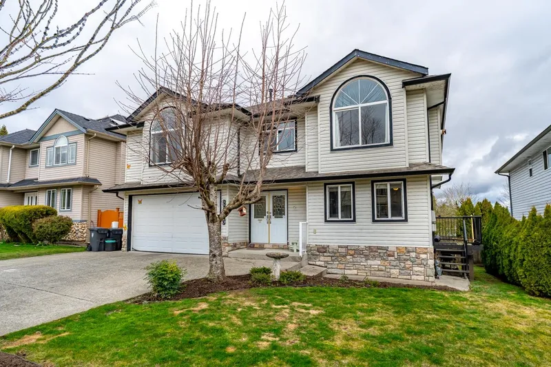 26983 26A AVENUE - photo 2 of 25