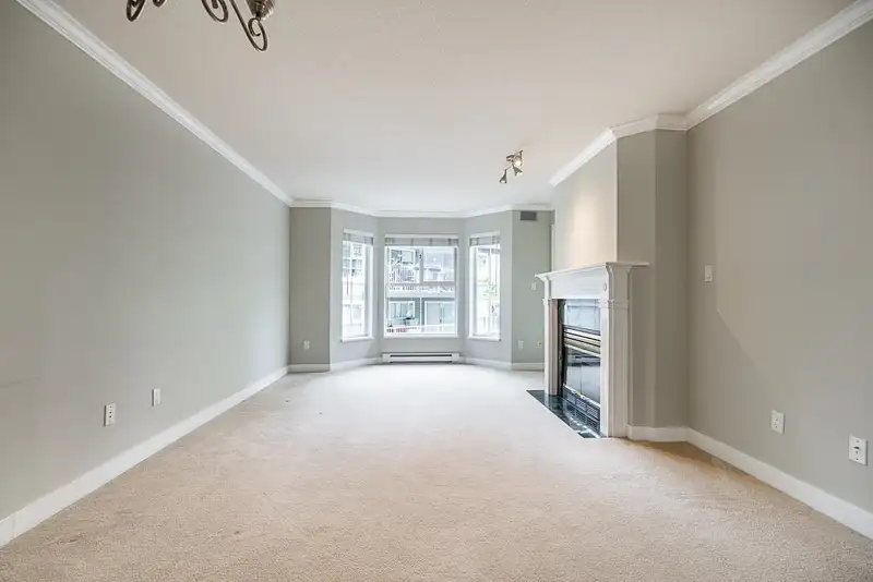 203 15130 108 AVENUE - photo 3 of 21
