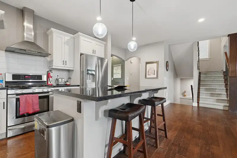 1386 COAST MERIDIAN ROAD - photo 3 of 38
