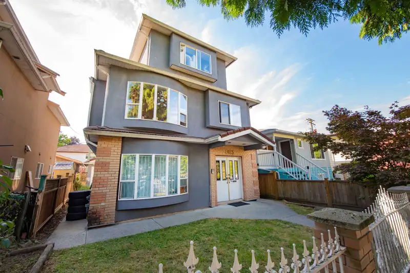 4885 BALDWIN STREET - photo 1 of 23