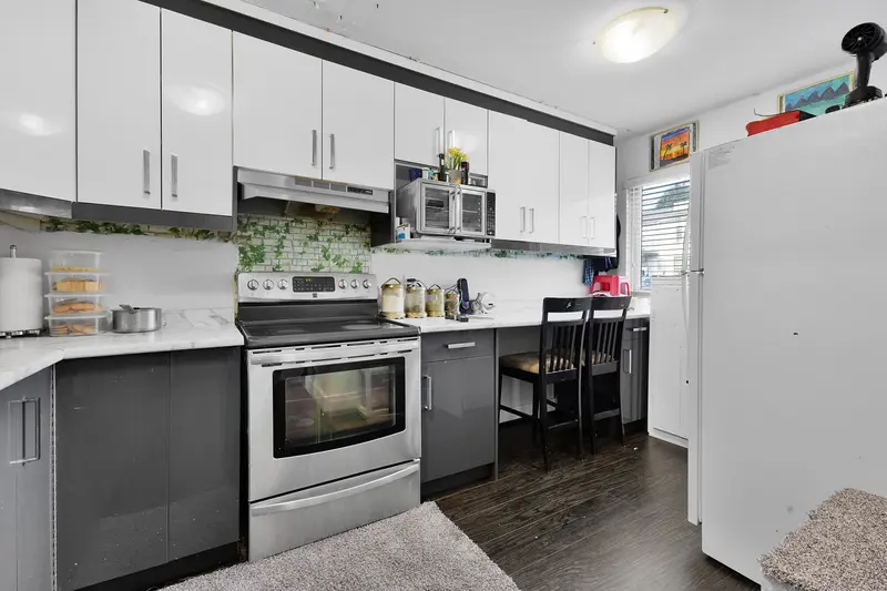 22 3075 TRETHEWEY STREET - photo 4 of 21