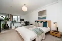 425 10 RENAISSANCE SQUARE - thumbnail 18