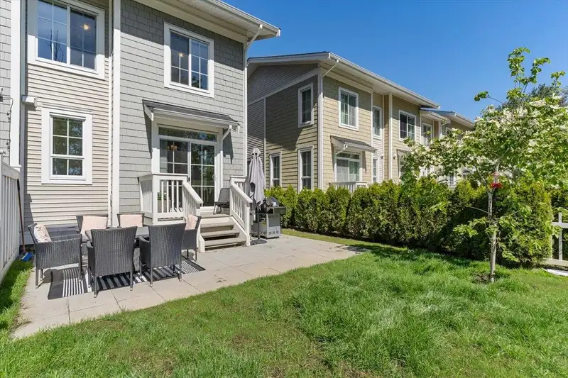 41 5551 ADMIRAL WAY - photo 4 of 31