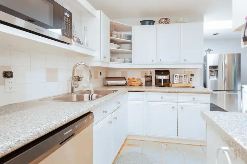 308 1440 GEORGE STREET - photo 4 of 23